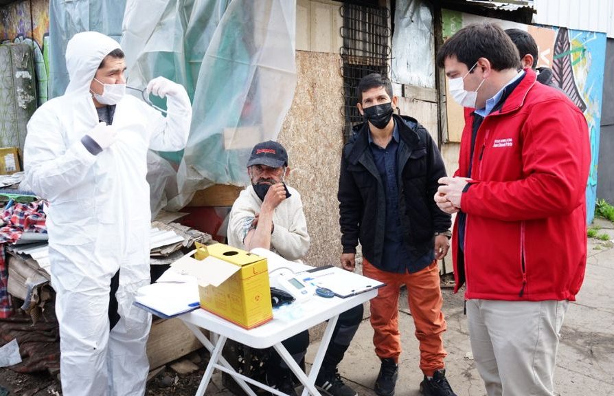 Personas en situación de calle recibieron atención médica en Talca