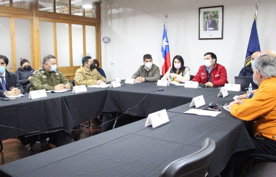 Realizan mesa de coordinación para prevenir incendios forestales en el Maule