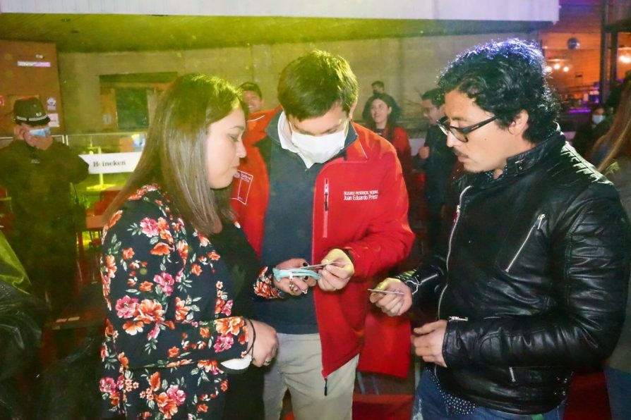 Positivo balance tras fiscalización nocturna de restaurantes y pubs en Talca