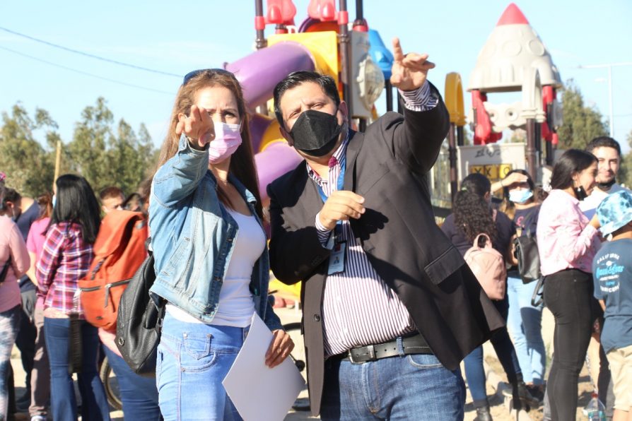 Mujeres dirigentas protagonizaron construcción de viviendas para 293 familias en Curicó