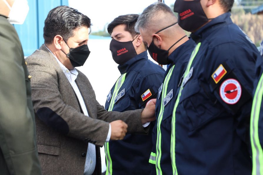 Delegado Aqueveque reconoce esfuerzo y labor de Bomberos en su Aniversario N°171