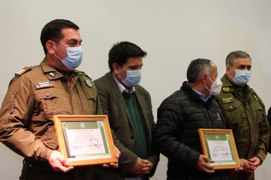 Fotonoticia: Delegado Aqueveque participa de inédita certificación entre Municipalidad de Curicó y Carabineros