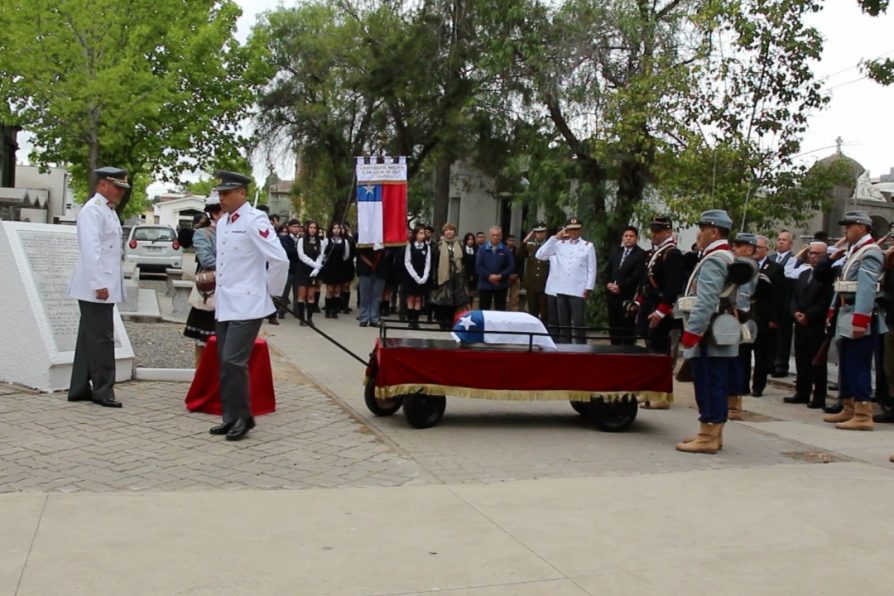 <strong>Restos de dos soldados de la Guerra del Pacífico ya descansan en el Mausoleo del Regimiento ‘Talca’</strong>