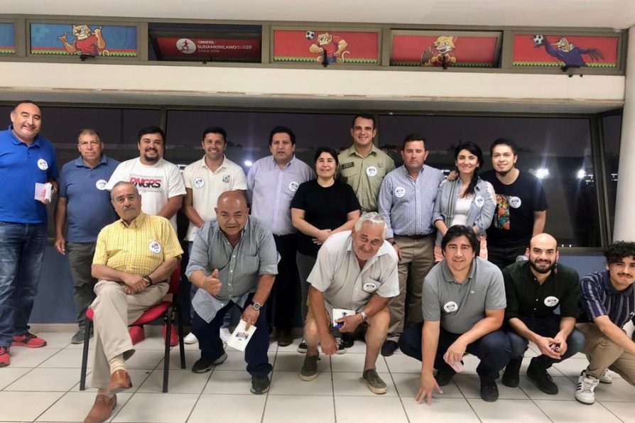 <strong>Realizan ‘Diálogos futboleros’ por la buena convivencia en los estadios</strong>