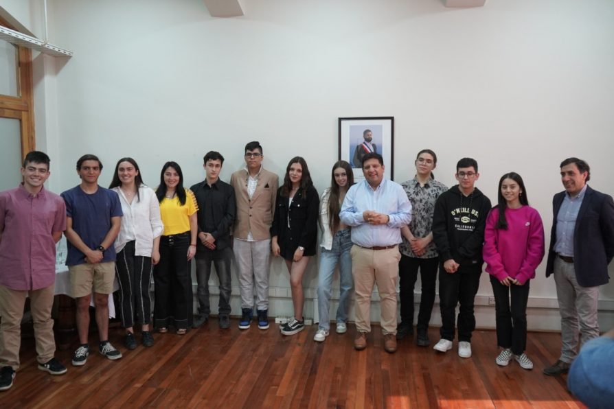 <strong>Reconocen a jóvenes que obtuvieron Distinción a la Trayectoria Educativa</strong>