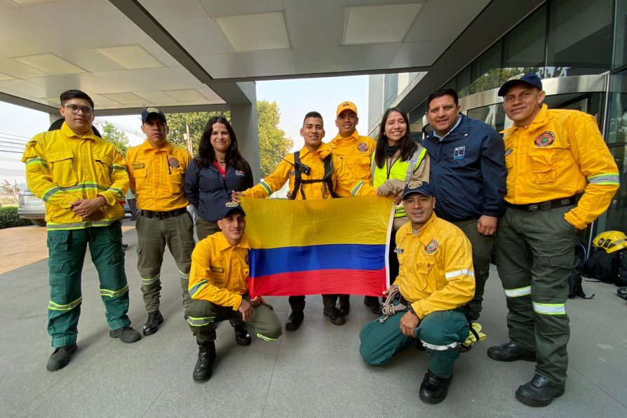 <strong>Brigadistas colombianos se unen al combate de incendios forestales en la Región del Maule</strong>