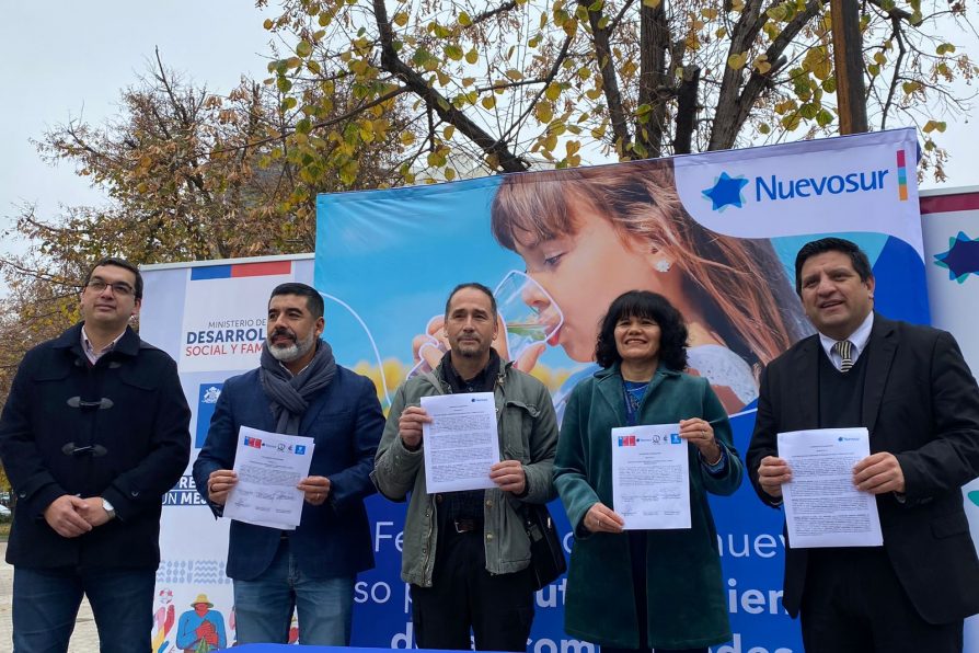 Nuevosur y Desarrollo Social firman convenio que entrega subvención de agua potable a personas en albergues del Maule 