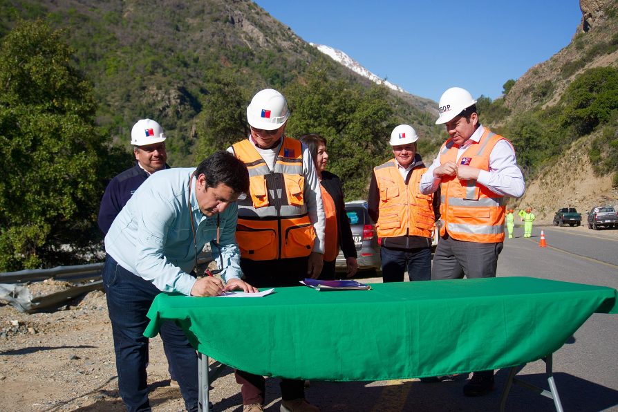 Comenzaron los trabajos de reposición de Ruta Internacional Pehuenche