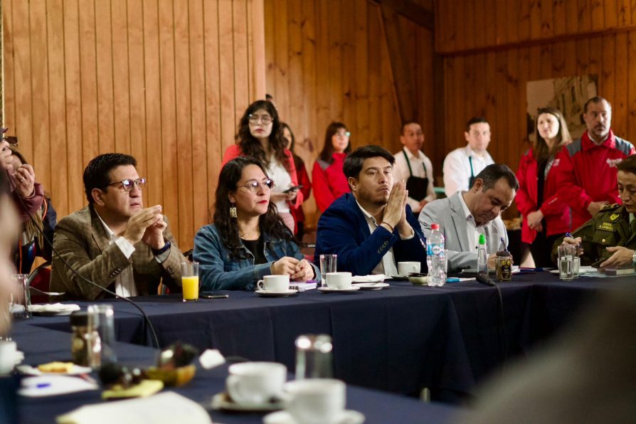 Realizan mesa regional de incendios forestales para coordinar nueva temporada de siniestros