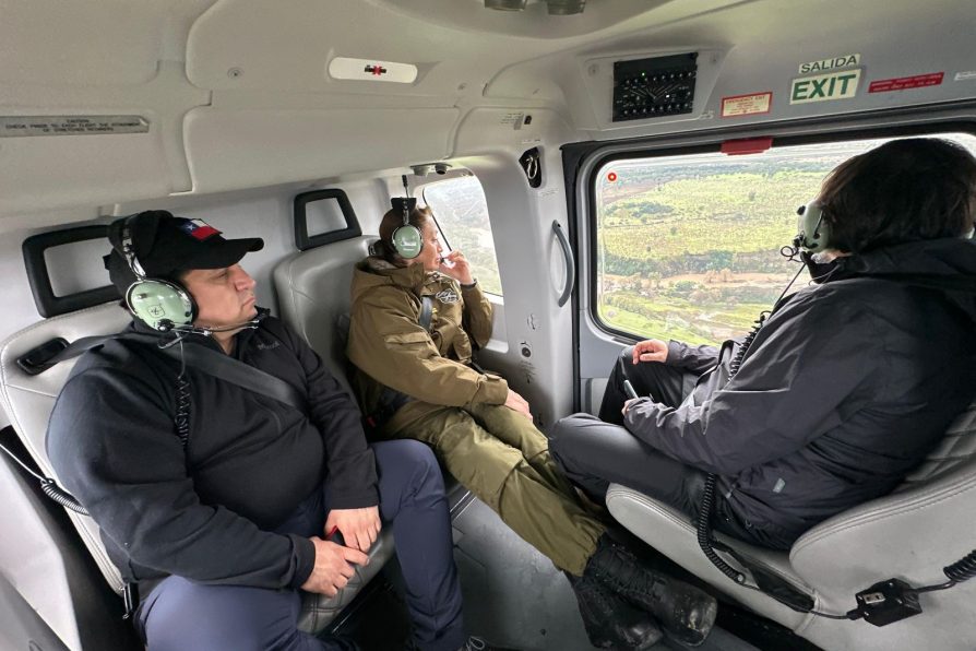 Fotonoticia: Delegado Aqueveque realiza sobrevuelo de monitoreo por sistema frontal en el Maule