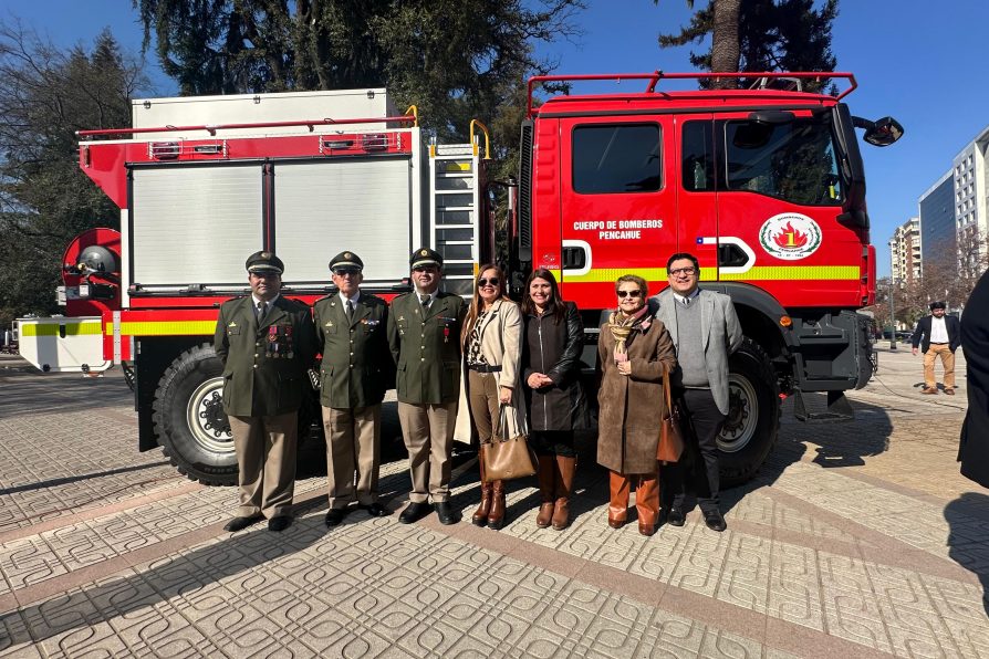 Entregan tres Carros Bomba a Bomberos del Maule