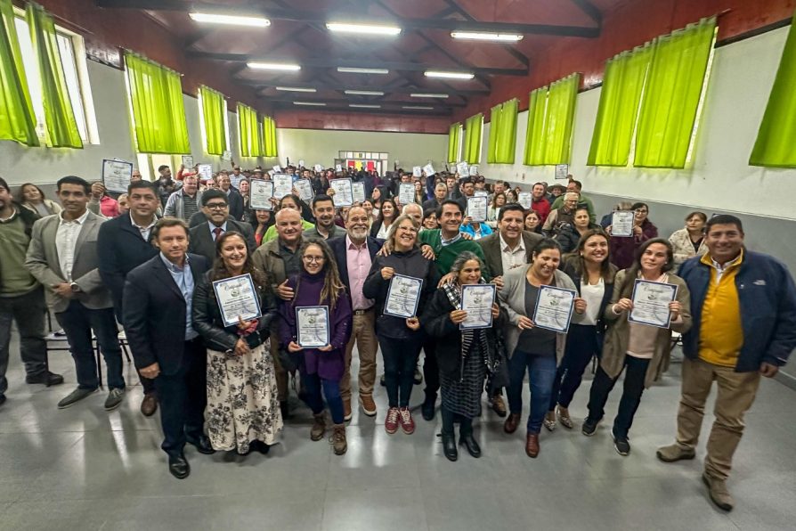 Fortalecimiento post inundaciones: 160 agricultores de Retiro recibieron recursos del Gobierno Regional del Maule