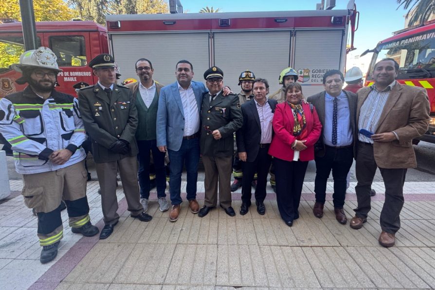 Maule y Colbún recibieron modernos carros para Bomberos gracias a recursos del Gobierno Regional del Maule