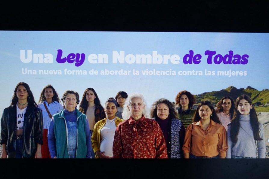 “Una Ley en Nombre de Todas”: Ministerio de la Mujer lanza campaña para dar a conocer la Ley Integral
