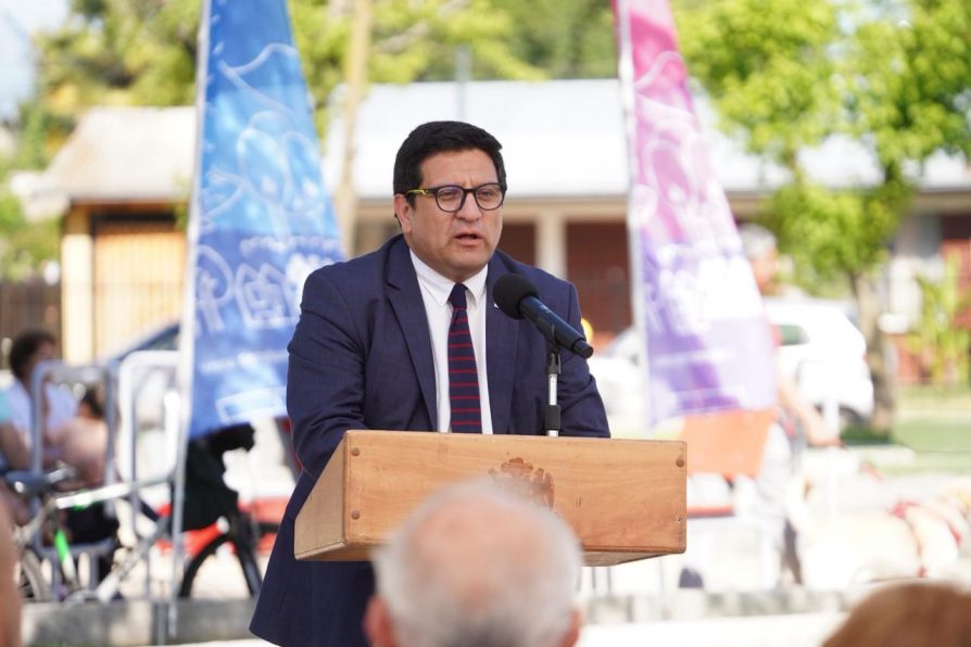 Inauguran la renovada Plaza Gabriela Mistral en la comuna de Molina