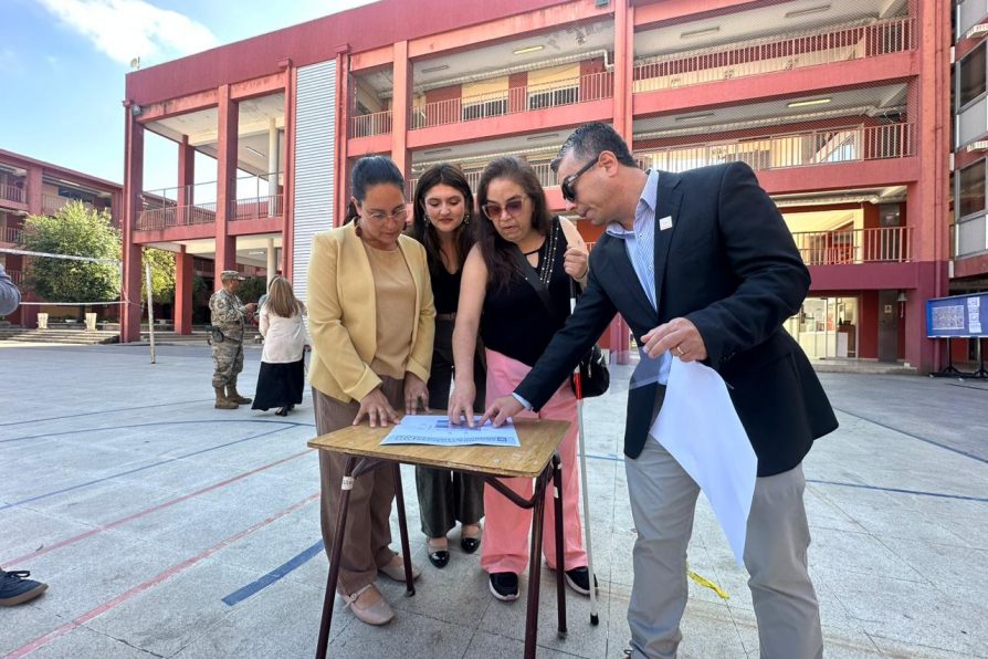 Autoridades del Maule refuerzan medidas del voto asistido para las próximas elecciones