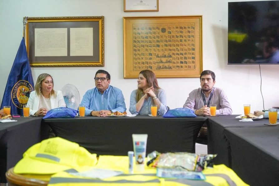 Seremi de Gobierno en conjunto con el Instituto de Seguridad Laboral entregaron elementos de protección personal a medios de comunicación de la Provincia de Talca