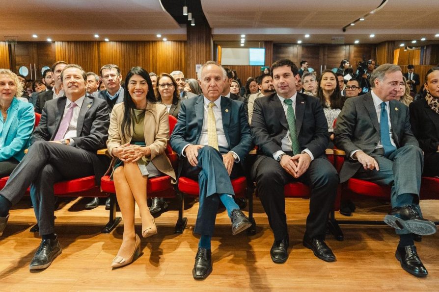 Ministra de Ciencias participa de inicio año académico en U. Autónoma