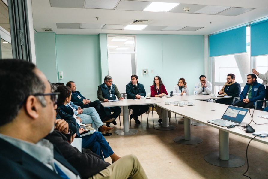 Delegado Prieto coordina medidas para fortalecer la atención de urgencia durante la campaña de invierno en el Hospital Regional de Talca