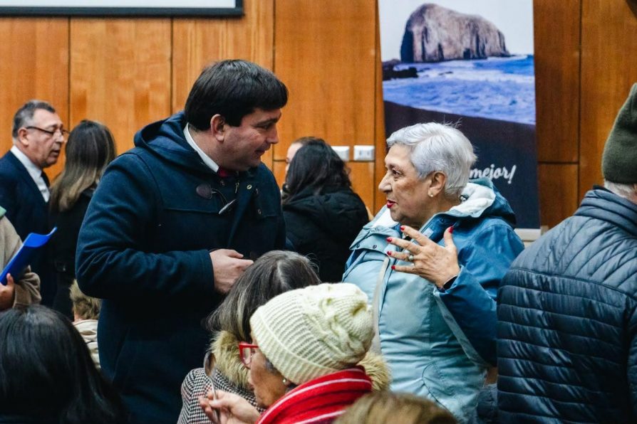 Delegado Prieto inicia despliegue territorial para implementar nueva normativa que resguarda derechos de personas mayores